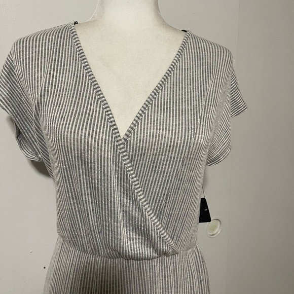 New with tag grey/ white stripe dress - Picture 4 of 4